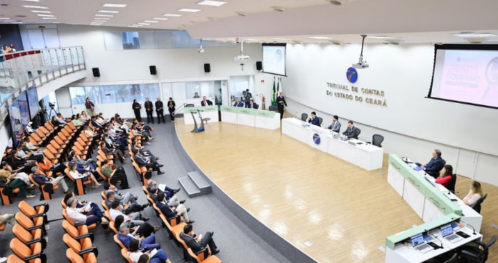 Ceará teve déficit de R$ 1,23 bilhão e descumpriu mínimo para investimentos no ensino superior
